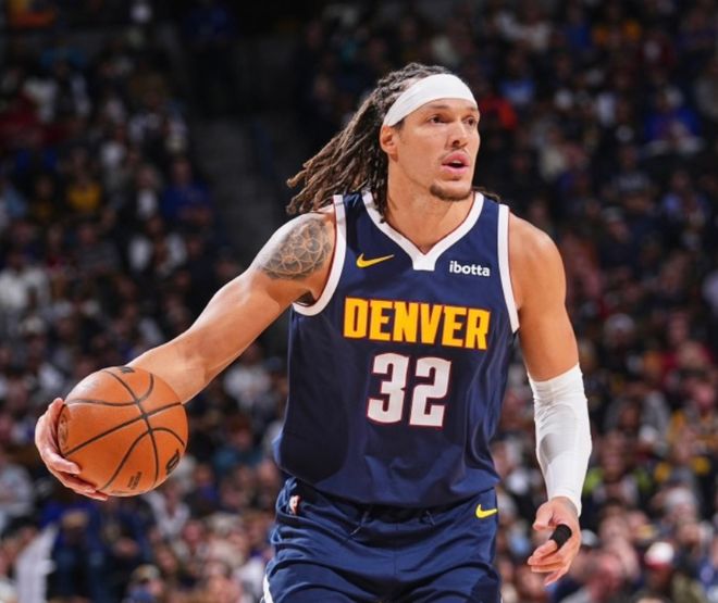 丹佛掘金回应争议备战荷甲今夜北京首钢备战意甲，丹佛掘金关键时刻单刀错失看傻球迷的简单介绍