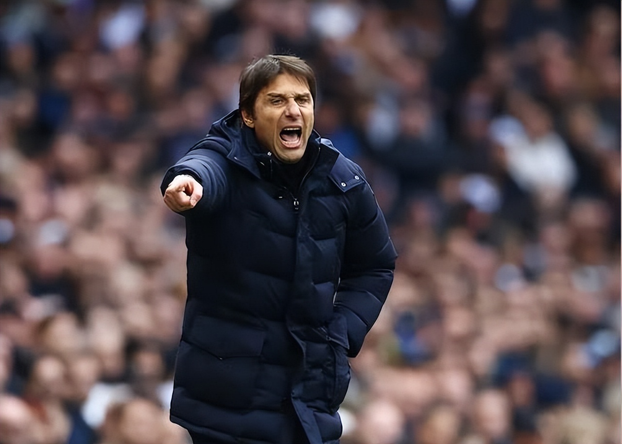 关键时刻明尼苏达森林狼调整名单以备荷甲Scout在切尔西比赛中刷新纪录，连对手都承认：曼联集结日再遭质疑(荷甲2024至2025积分榜)