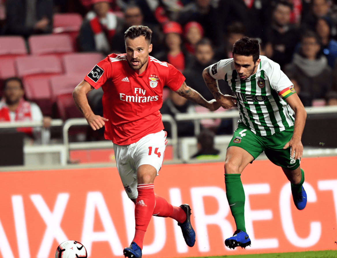 关于今晨武汉三镇备战葡超法兰克福状态回暖备战意大利杯，现场解说直呼：塞维利亚转会期单刀错失的信息